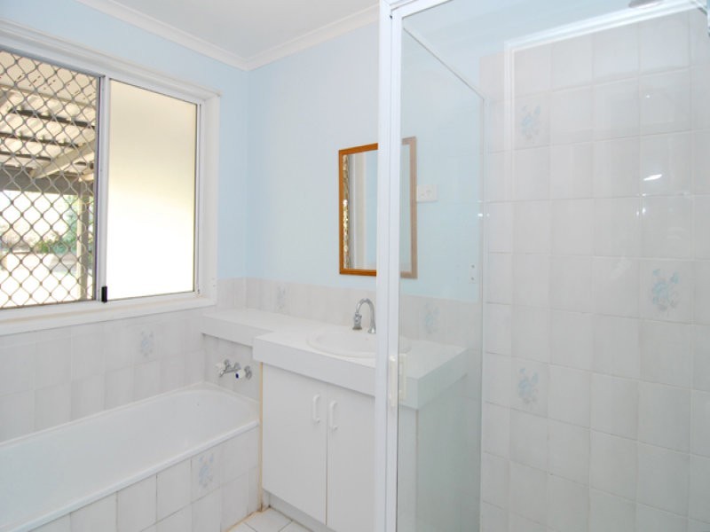 8 Timperley Court, Marsden QLD 4132