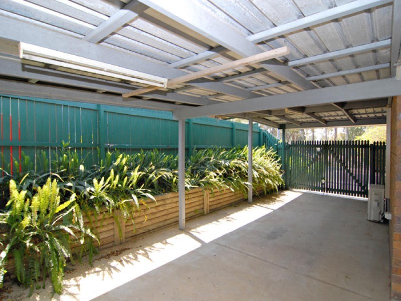 8 Timperley Court, Marsden QLD 4132