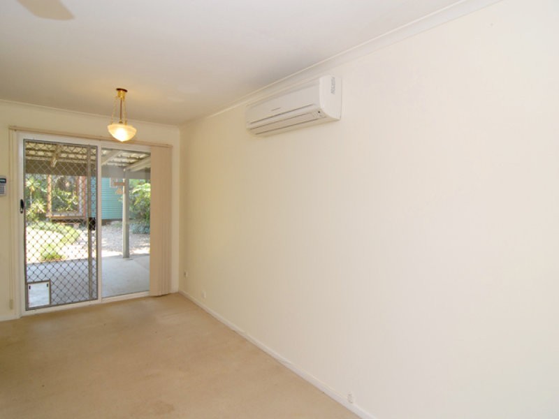 8 Timperley Court, Marsden QLD 4132