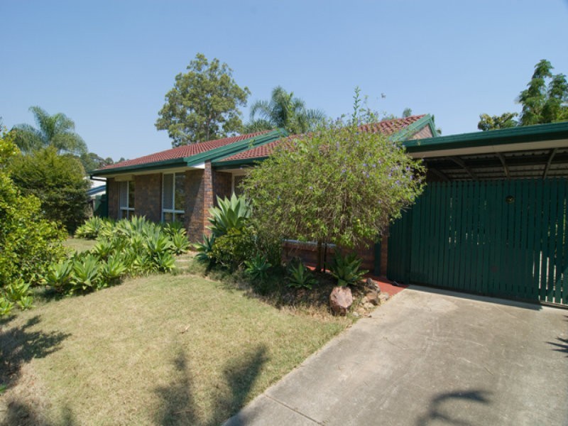 8 Timperley Court, Marsden QLD 4132
