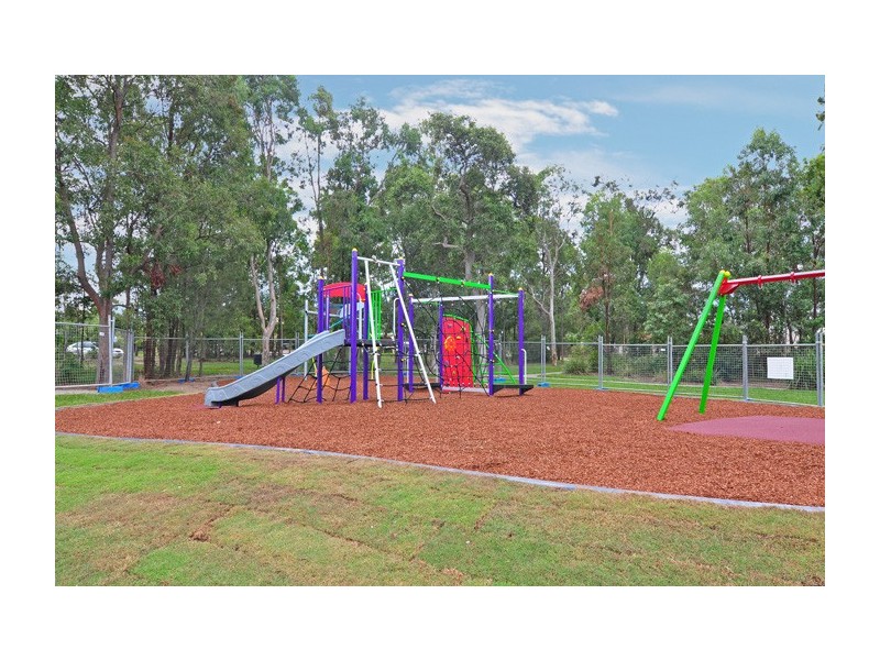 13 Regents Circuit, Forest Lake QLD 4078