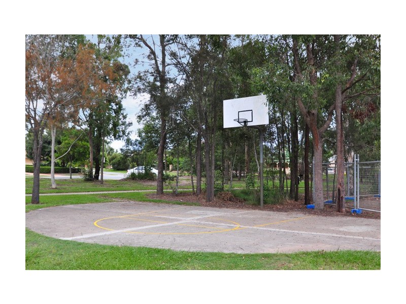 13 Regents Circuit, Forest Lake QLD 4078