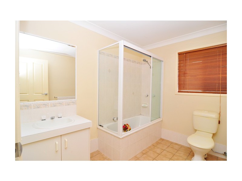 188 Holmview Road, Edens Landing QLD 4207