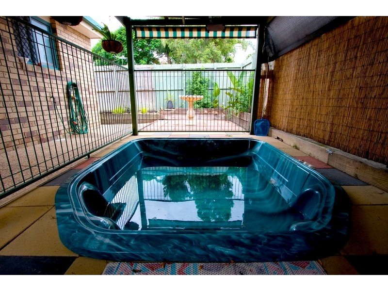 15 Wilkinson Drive, Crestmead QLD 4132