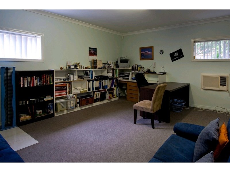 15 Wilkinson Drive, Crestmead QLD 4132