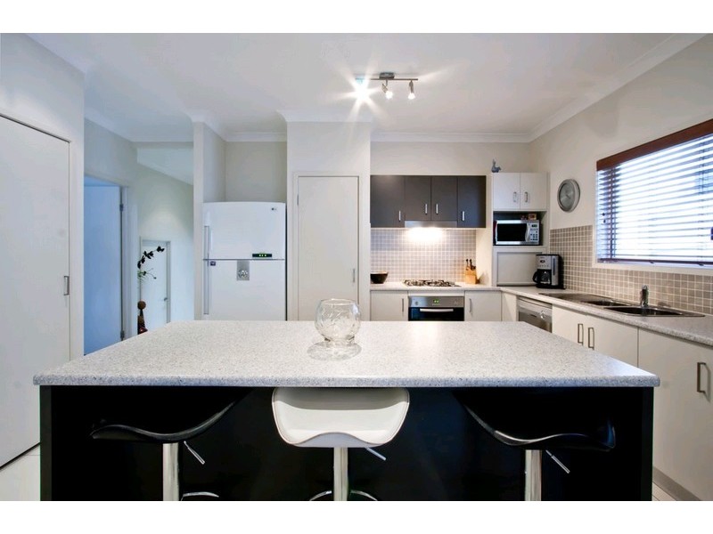 36 Woodlands Boulevard, Waterford QLD 4133