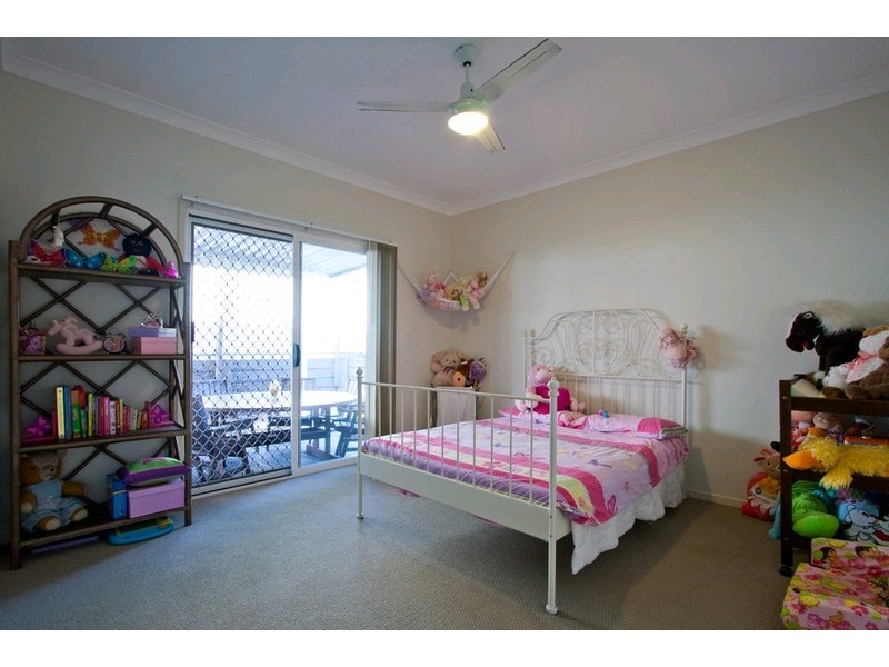 36 Woodlands Boulevard, Waterford QLD 4133