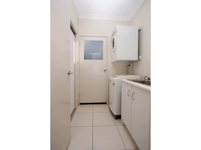 36 Woodlands Boulevard, Waterford QLD 4133