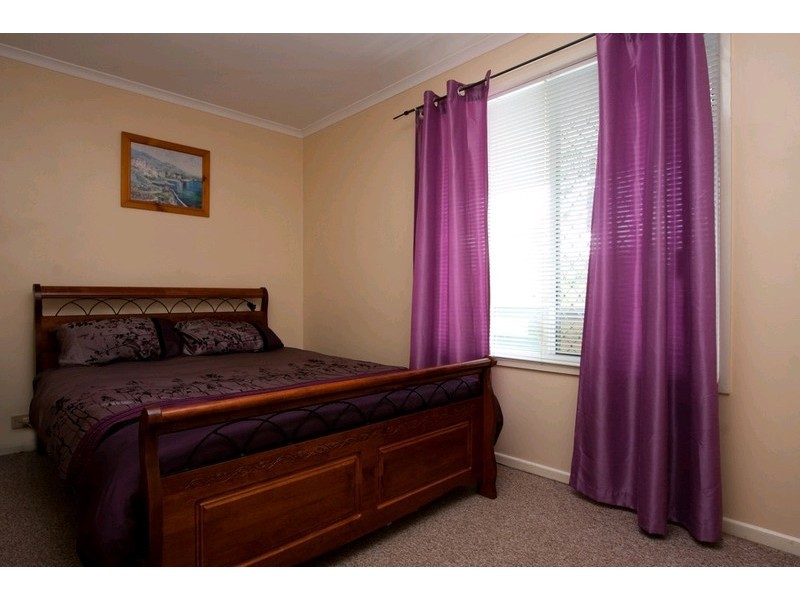 8 Abbeyfeale Street, Crestmead QLD 4132