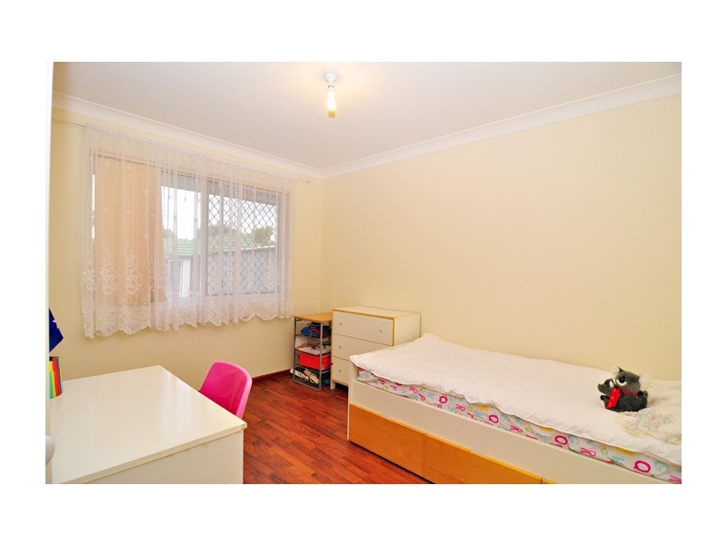 19 Highbury Drive, Crestmead QLD 4132