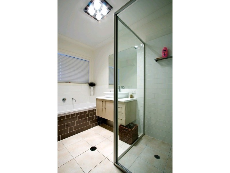 3 Kondalilla Terrace, Waterford QLD 4133