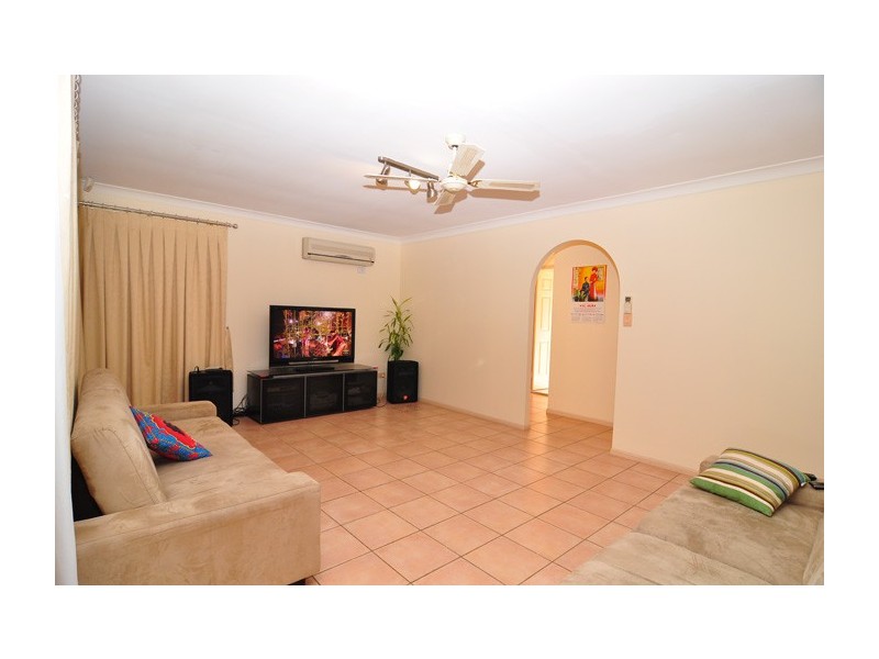 67 Bannockburn Crescent, Parkinson QLD 4115