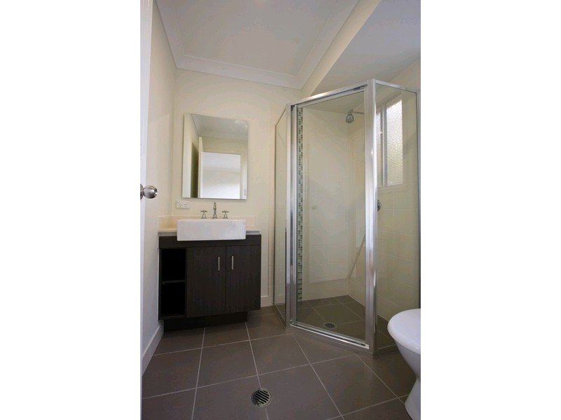 16 Carnarvon Crescent, Waterford QLD 4133