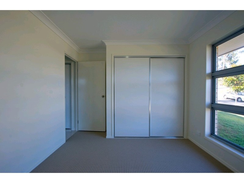 16 Carnarvon Crescent, Waterford QLD 4133