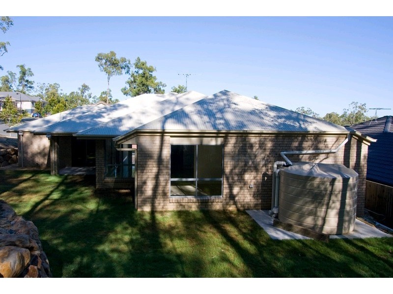 16 Carnarvon Crescent, Waterford QLD 4133