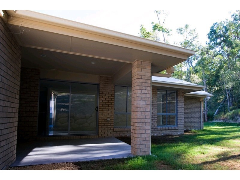 16 Carnarvon Crescent, Waterford QLD 4133