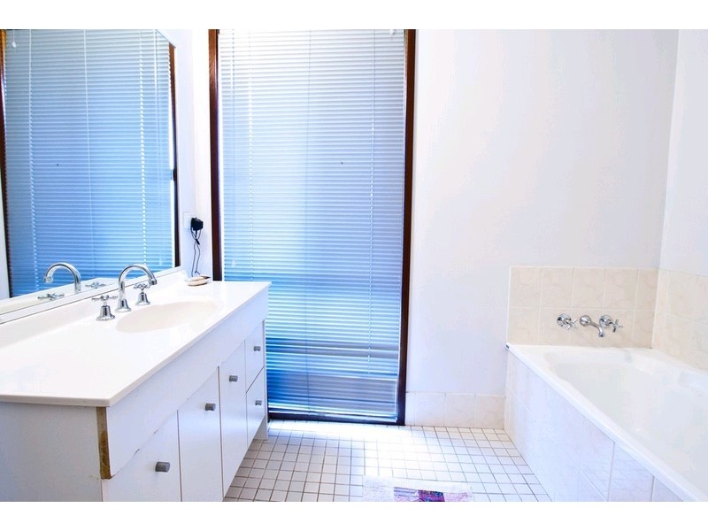 10 Boat Court, Mount Warren Park QLD 4207