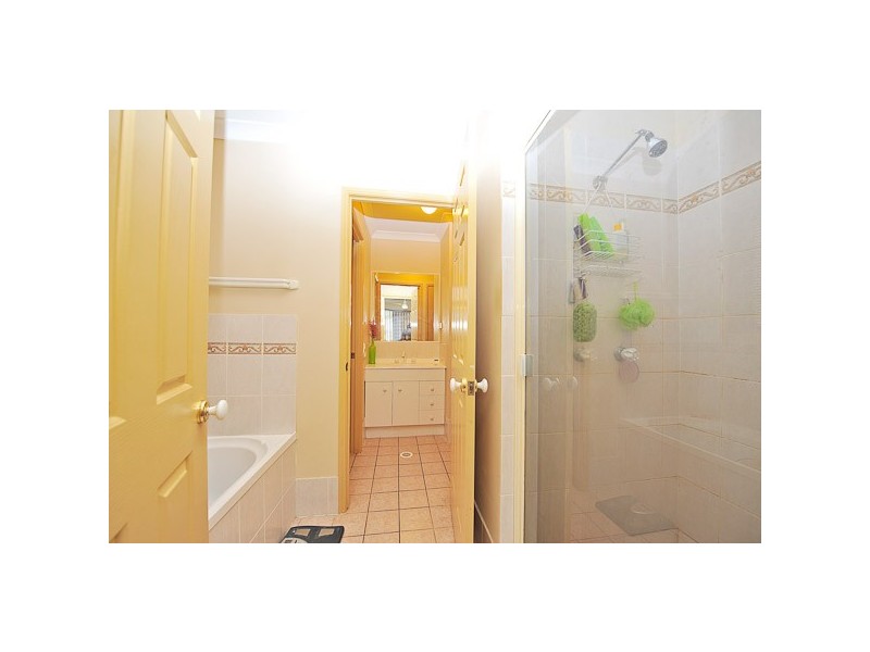 18 Cherrytree Place, Waterford West QLD 4133