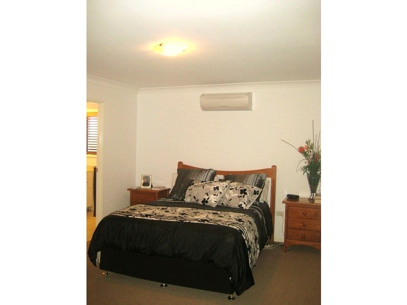 19 Yewleaf Place, Calamvale QLD 4116