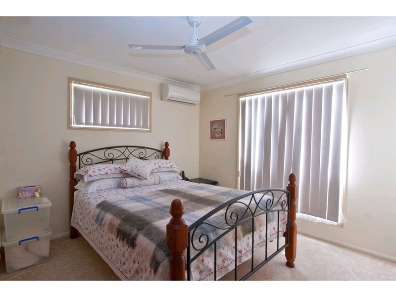 27 Rutyna Crescent, Crestmead QLD 4132