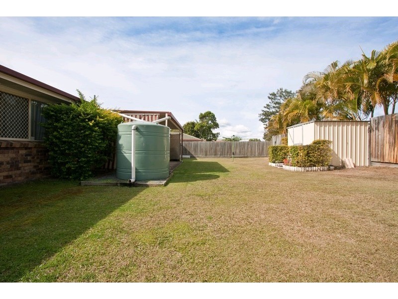 27 Rutyna Crescent, Crestmead QLD 4132