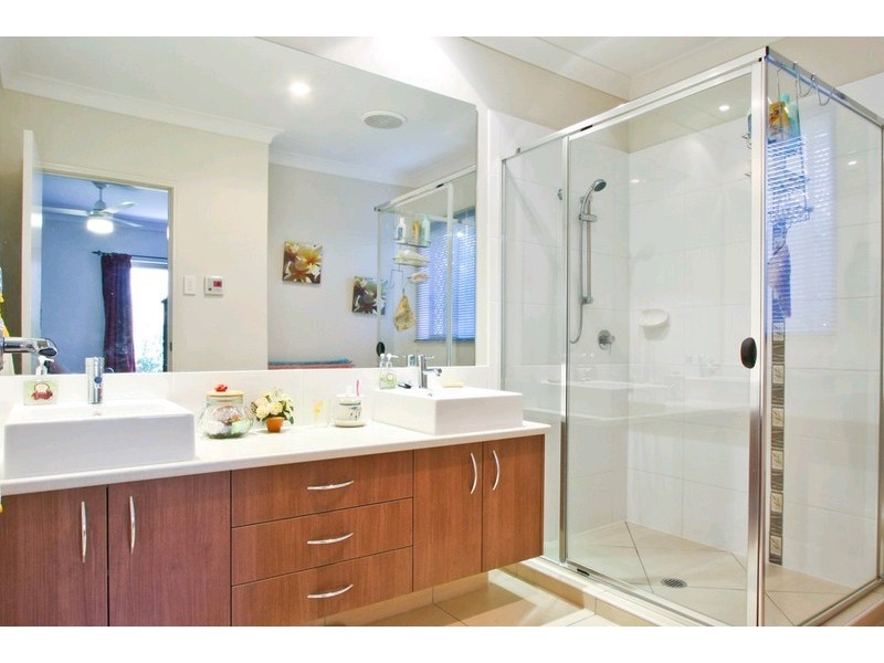 62 Woodlands Boulevard, Waterford QLD 4133