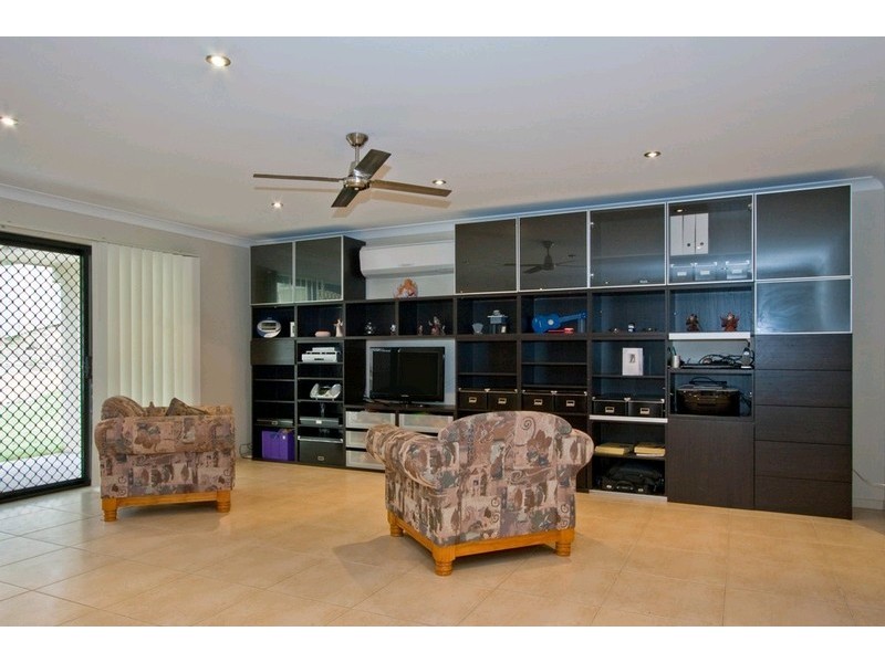 3 Jourama Court, Waterford QLD 4133