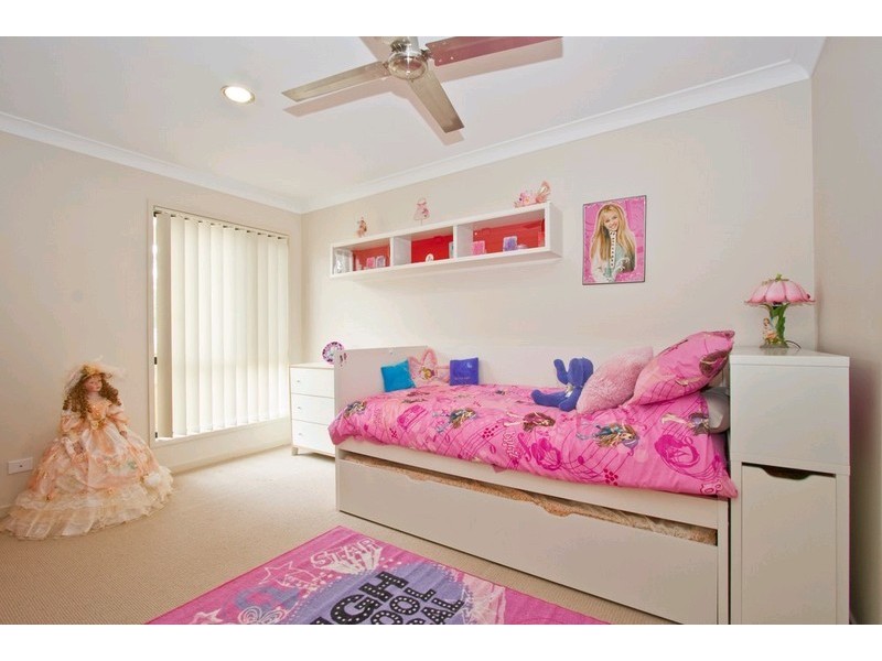 3 Jourama Court, Waterford QLD 4133