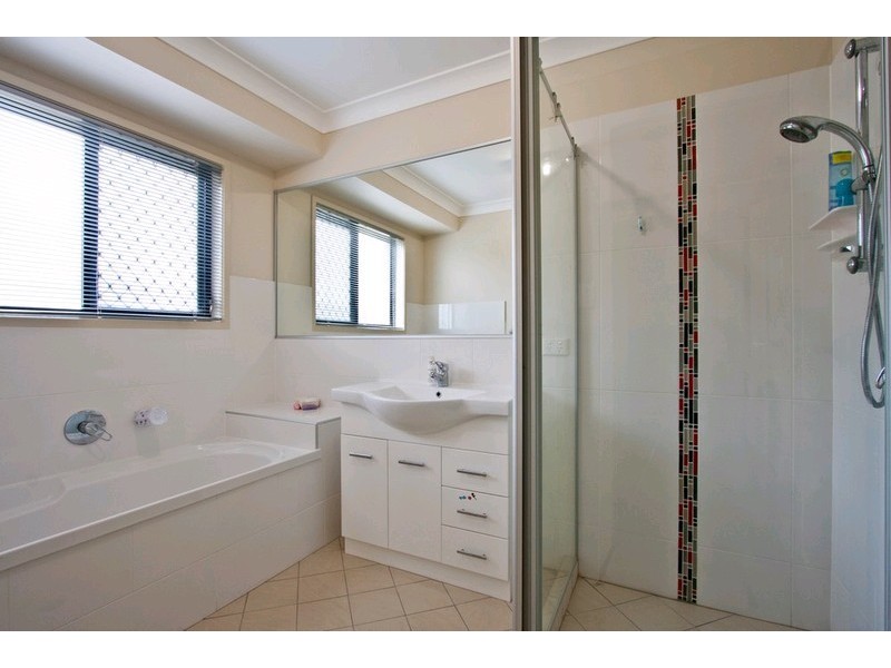 3 Jourama Court, Waterford QLD 4133