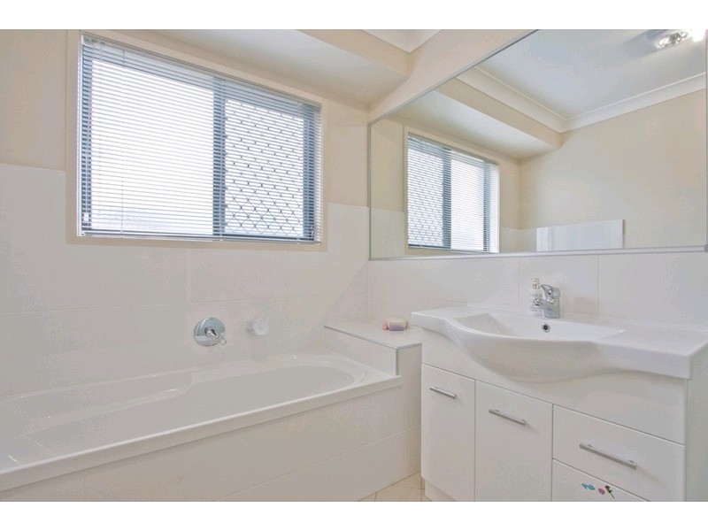 3 Jourama Court, Waterford QLD 4133