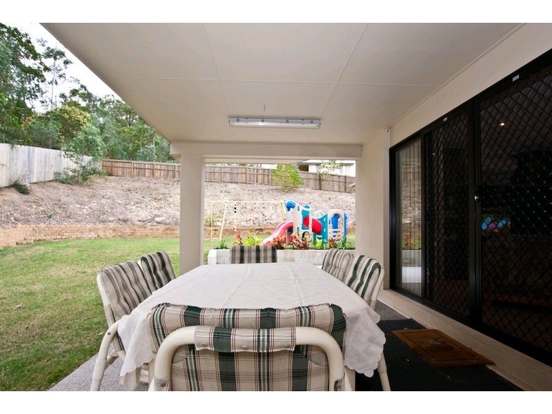 3 Jourama Court, Waterford QLD 4133