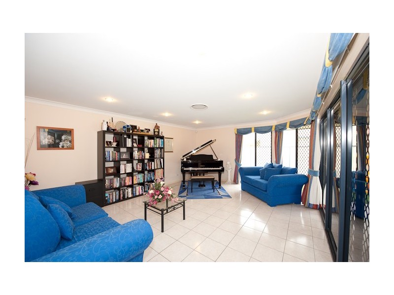 2 Clayton Court, Crestmead QLD 4132