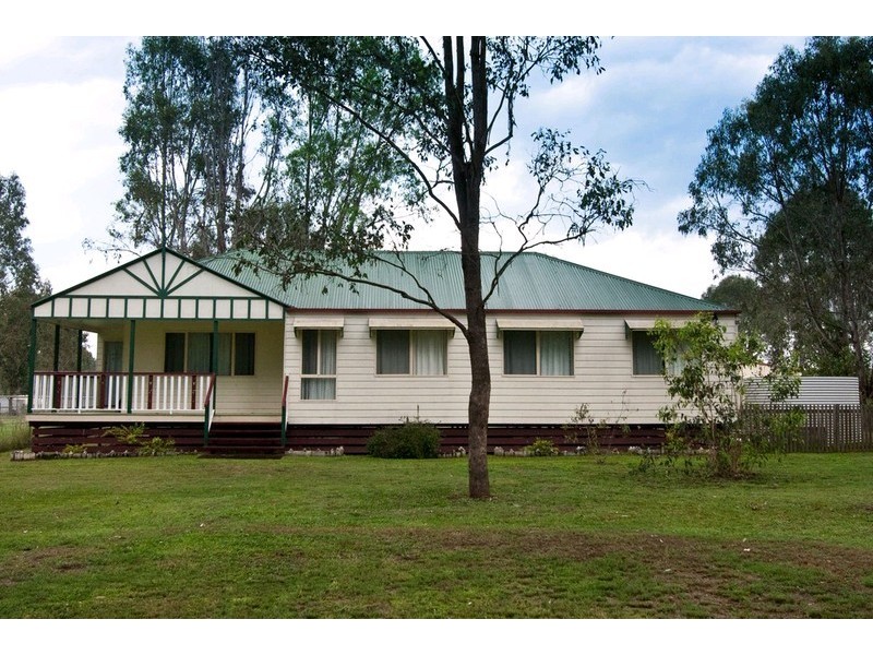 222 Rossmore Road, Logan Reserve QLD 4133