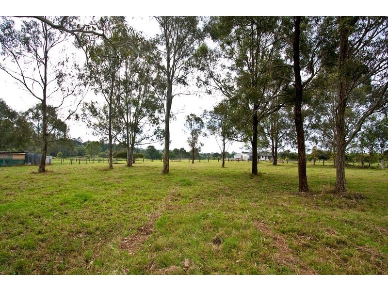 222 Rossmore Road, Logan Reserve QLD 4133