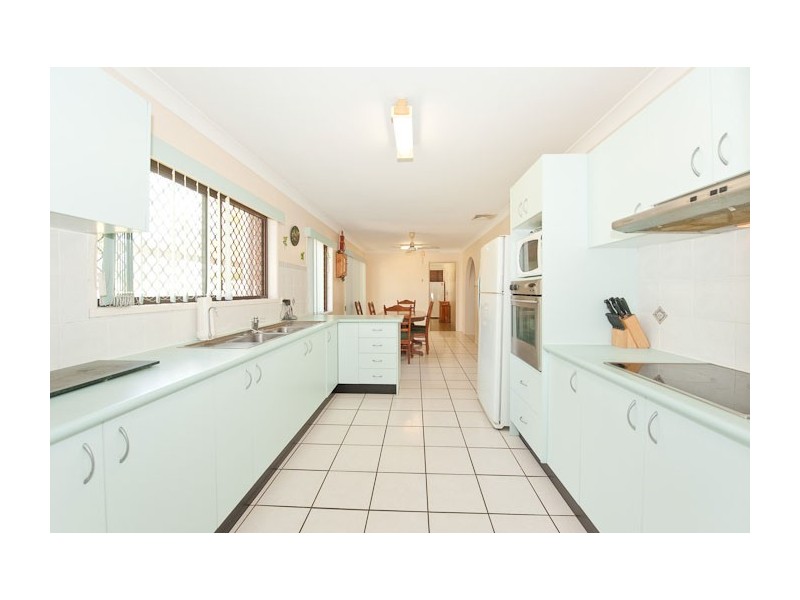 37 Jellicoe Street, Loganlea QLD 4131