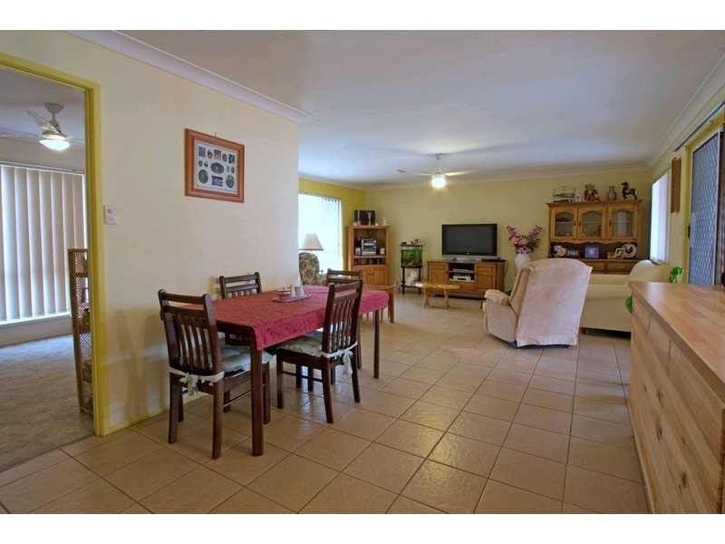 7 Barcrest Court, Crestmead QLD 4132