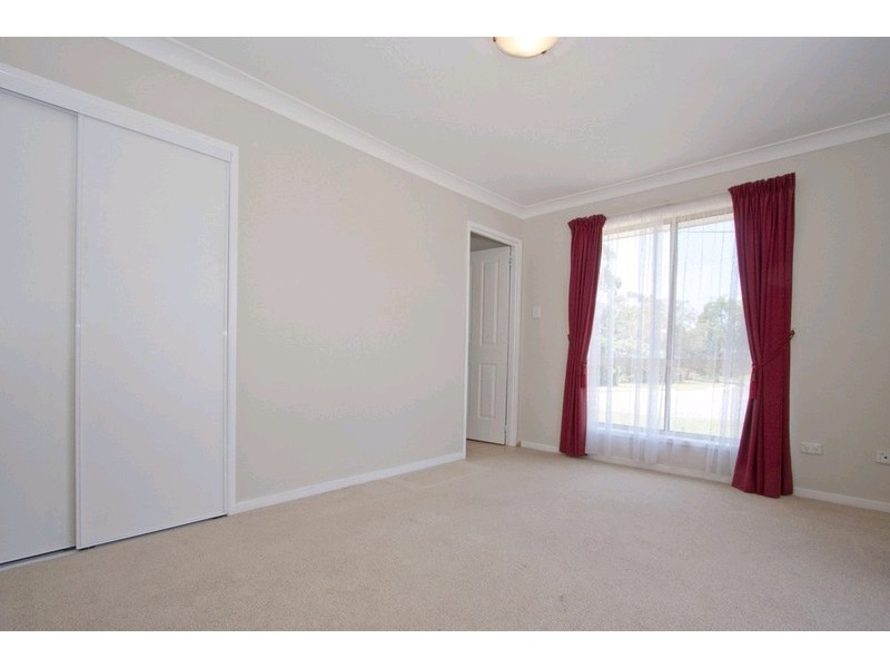 16 Lycoris Street, Crestmead QLD 4132