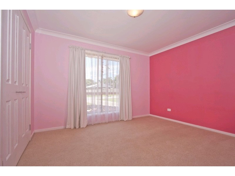 16 Lycoris Street, Crestmead QLD 4132