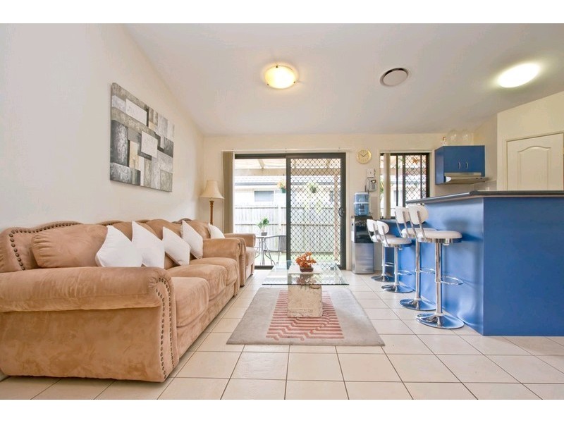 8 Links Avenue, Meadowbrook QLD 4131