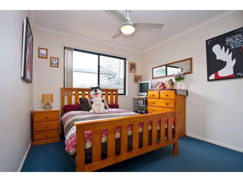 8 Links Avenue, Meadowbrook QLD 4131