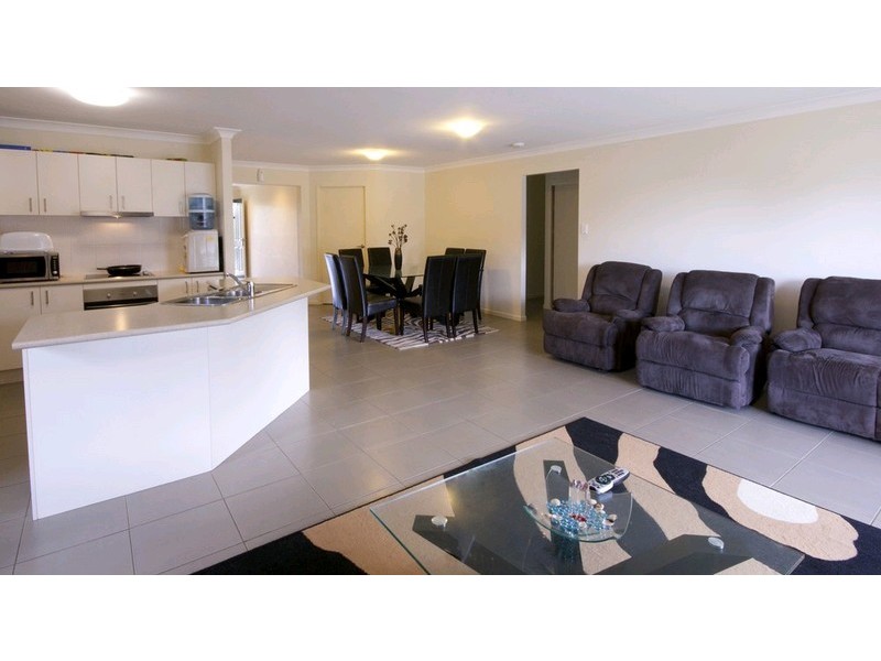 42 Griffen Place, Crestmead QLD 4132