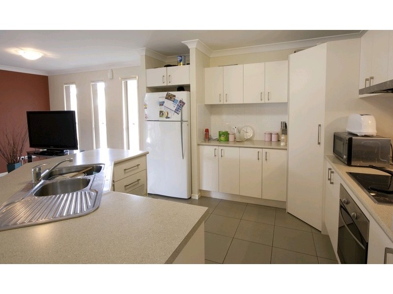 42 Griffen Place, Crestmead QLD 4132