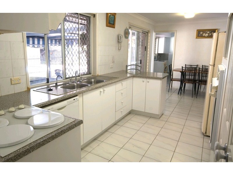 1 Lochore Court, Crestmead QLD 4132