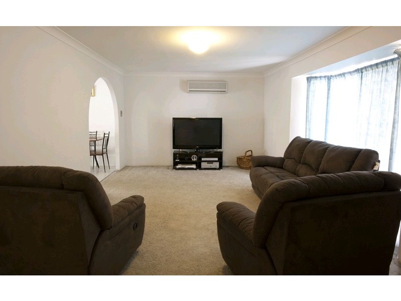 1 Lochore Court, Crestmead QLD 4132