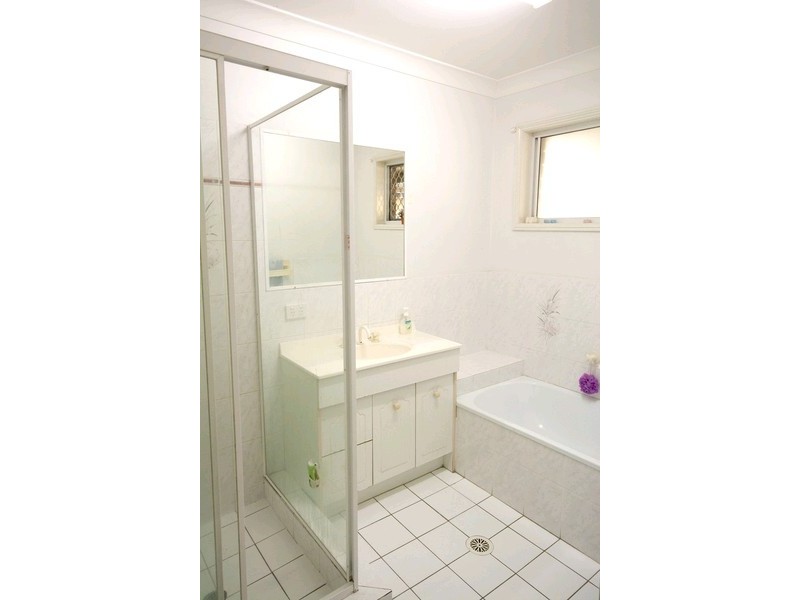 1 Lochore Court, Crestmead QLD 4132