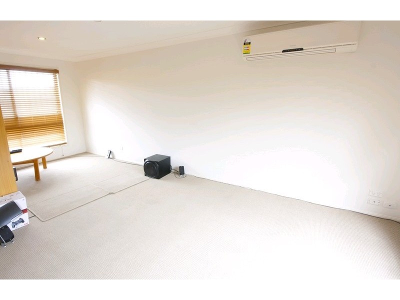 1 Lake Amaroo Court, Logan Reserve QLD 4133