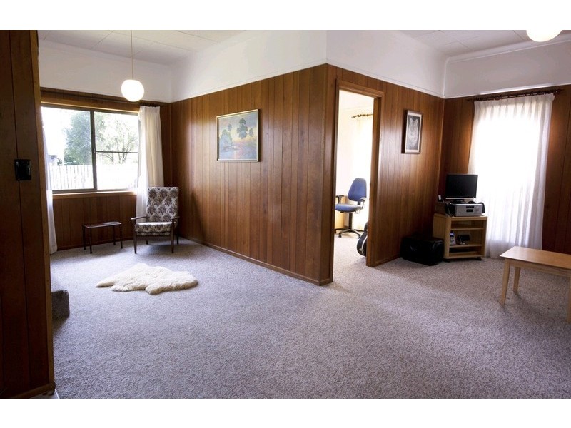 8 Carnival Street, Loganlea QLD 4131
