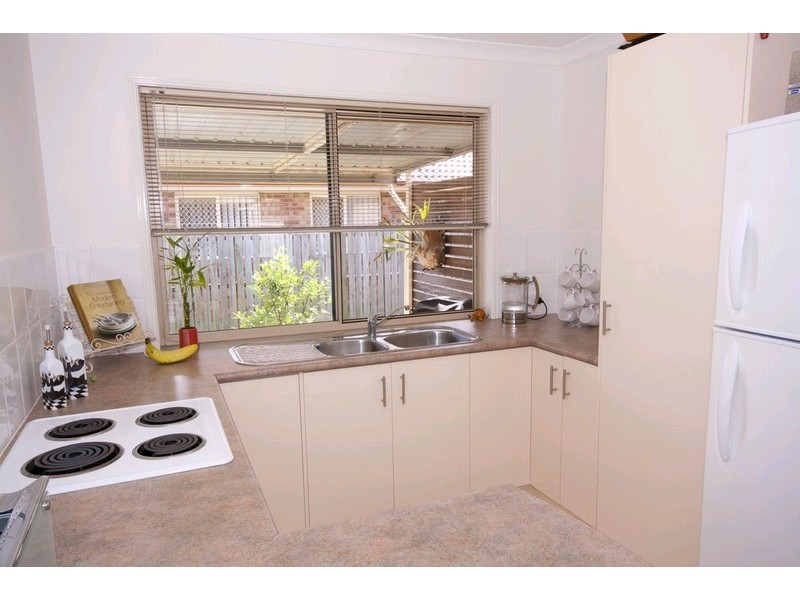 15 Billabong Drive, Crestmead QLD 4132