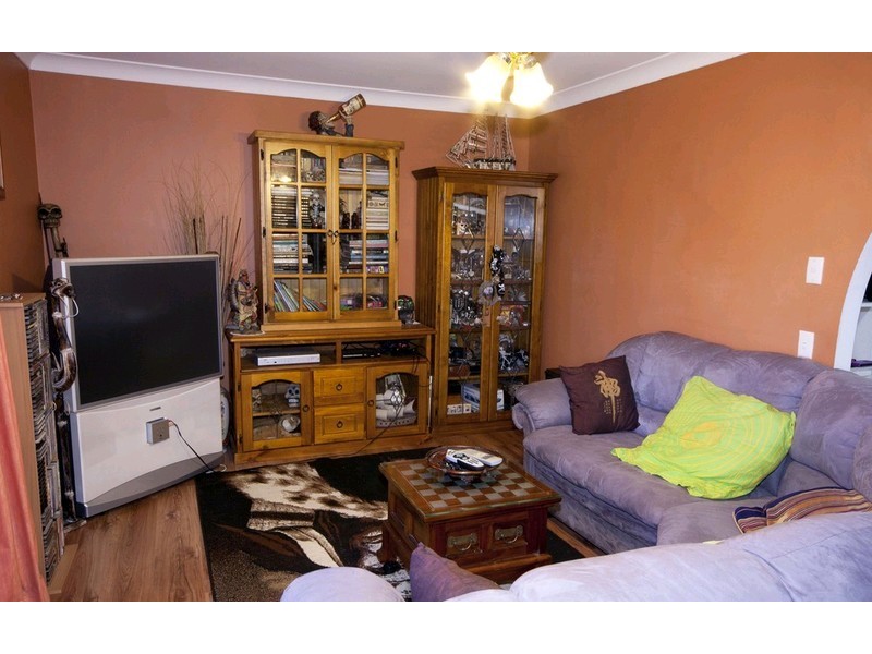 95 Waratah Drive, Crestmead QLD 4132