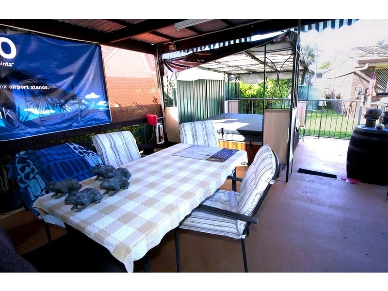 95 Waratah Drive, Crestmead QLD 4132